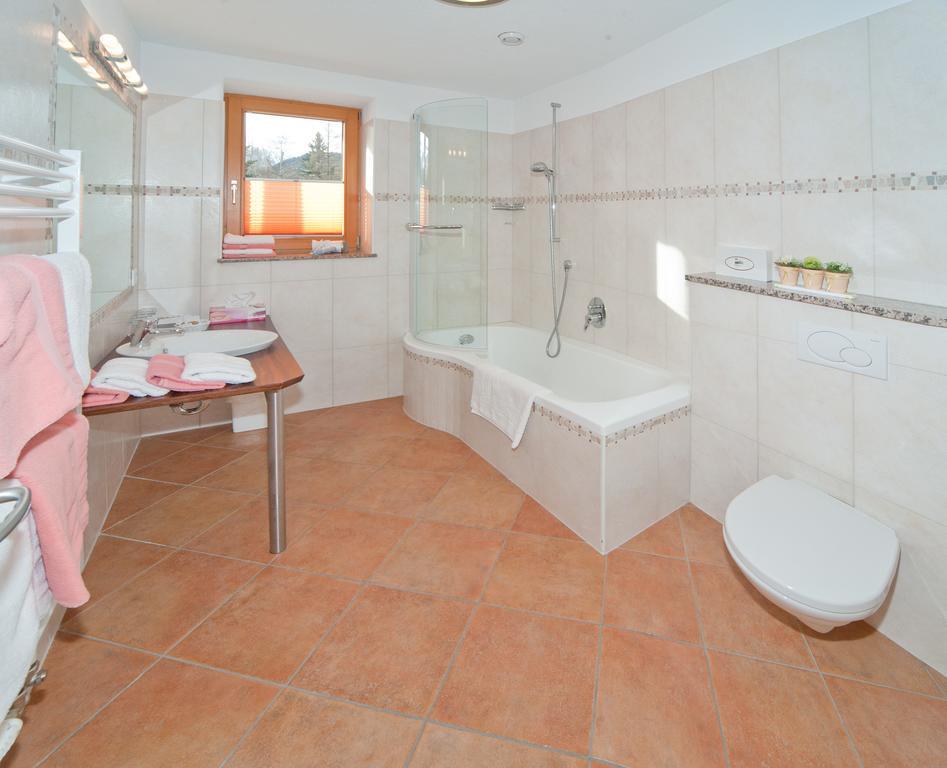 Schoenangerhof Seefeld in Tirol Room photo